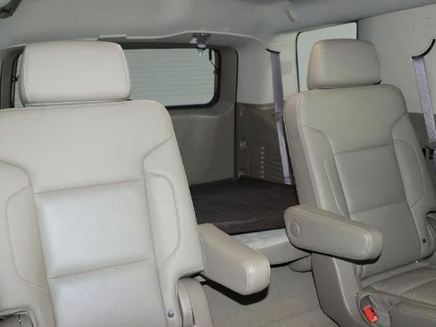 Used 2019 Chevrolet Tahoe Premier image 21