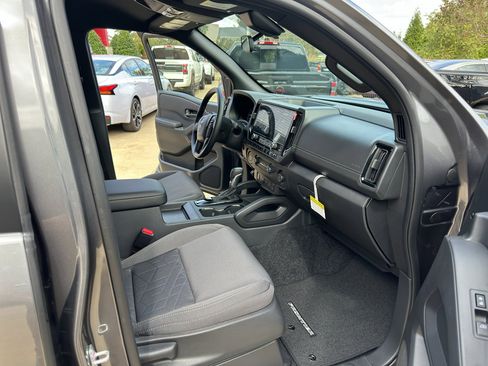 New 2026 Nissan Frontier SV image 15