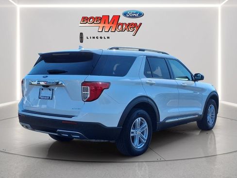 Used 2024 Ford Explorer XLT w/ Equipment Group 202A AWD/4WD image 4