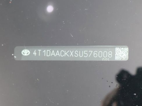 Used 2025 Toyota Camry LE image 45