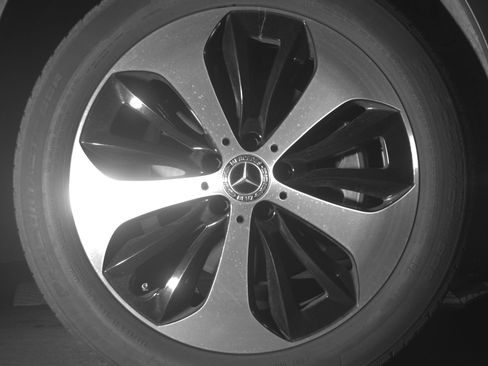 Used 2025 Mercedes-Benz GLB 250 4MATIC image 13