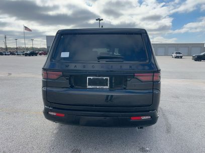 New 2025 Jeep Wagoneer L Series II w/ Convenience Group I
