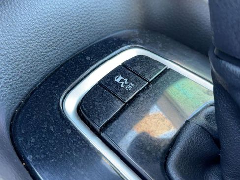 Used 2022 Toyota Corolla LE image 29