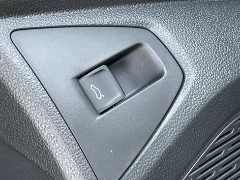 New 2026 Volkswagen Jetta SE FWD image 16