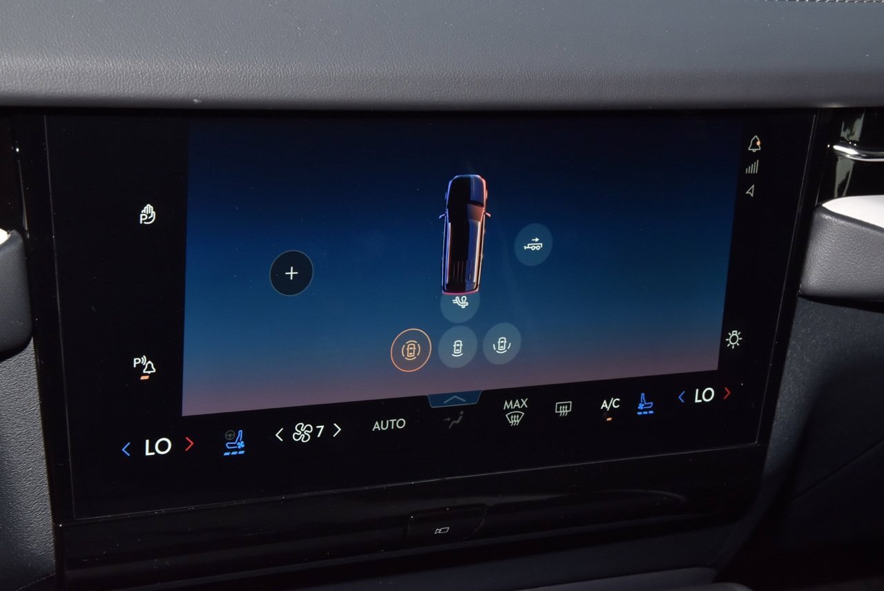 New 2027 Lincoln Navigator Reserve AWD/4WD image 30