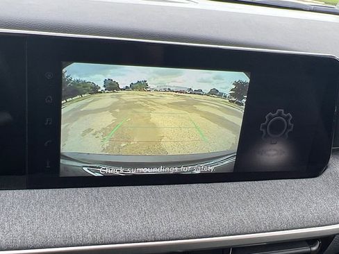 Certified 2025 Nissan Kicks SV FWD image 8