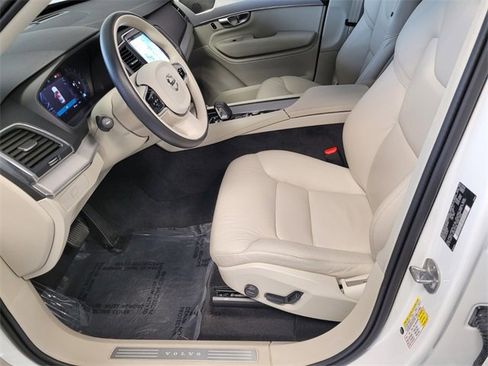 Certified 2024 Volvo XC90 B5 Core image 12