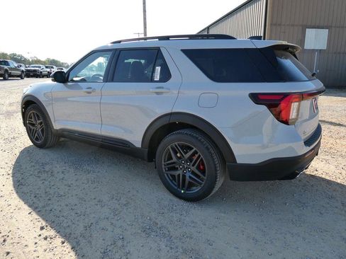 New 2027 Ford Explorer ST AWD/4WD image 6