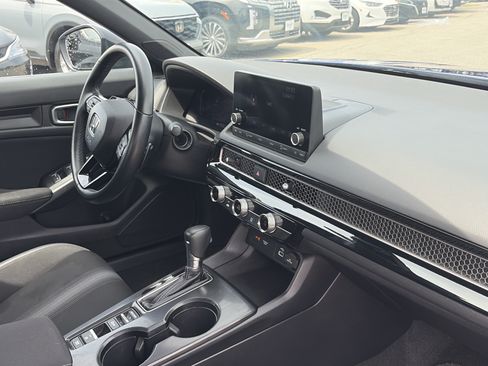 Used 2023 Honda Civic Sport image 13