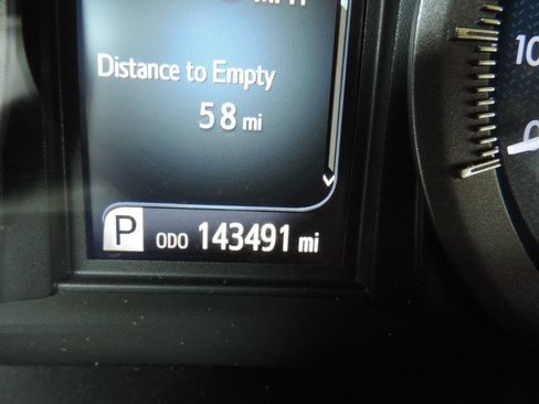 Used 2019 Toyota Sienna XLE w/ XLE Navigation Package FWD image 30