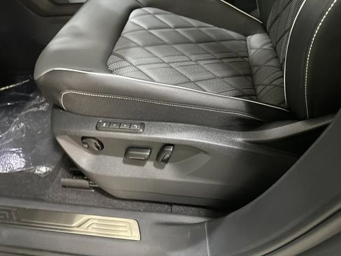 New 2026 Volkswagen Atlas SEL Premium R-Line AWD/4WD image 17