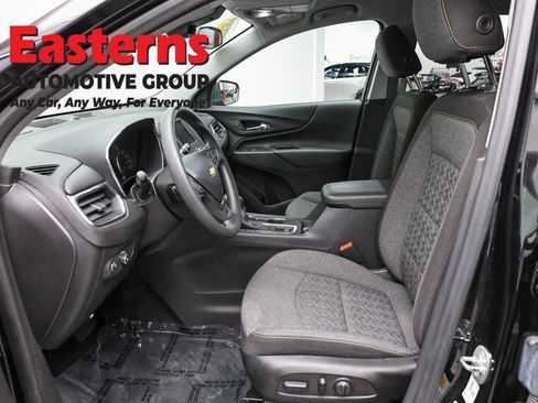 Used 2024 Chevrolet Equinox LT FWD image 13