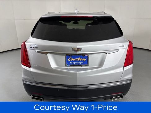 Used 2018 Cadillac XT5 Premium Luxury FWD image 10