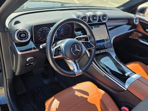 Used 2025 Mercedes-Benz GLC 300 image 22