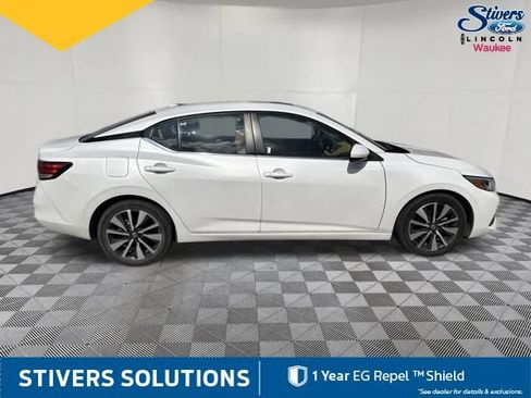 Used 2023 Nissan Sentra SV w/ SV Premium Package FWD image 5
