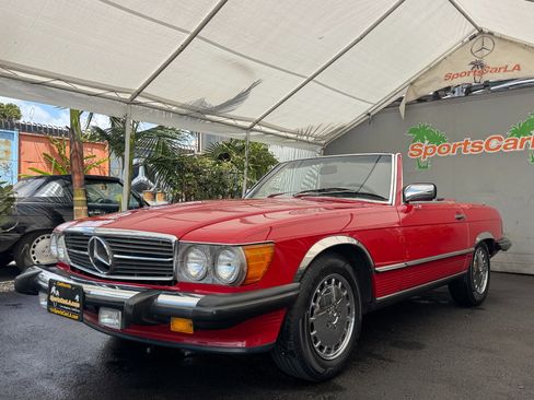 Used 1987 Mercedes-Benz 560 SL image 2