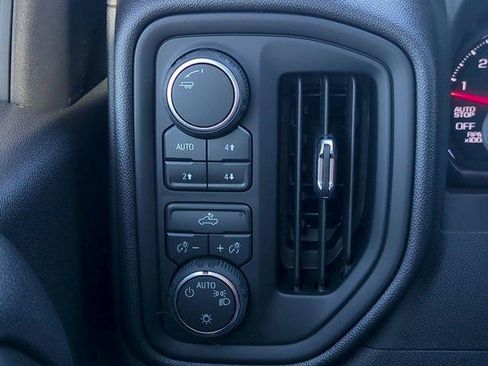 New 2026 Chevrolet Silverado 1500 Custom Trail Boss w/ LPO, Dark Essentials Package AWD/4WD image 17