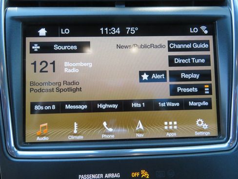 Used 2017 Lincoln MKX Reserve w/ Driver Assistance Package image 24