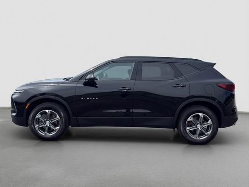 Used 2024 Chevrolet Blazer LT w/ Convenience Package FWD image 3