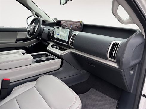 New 2025 Ford Expedition Max Active image 10