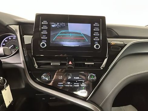 Used 2024 Toyota Camry SE FWD image 23