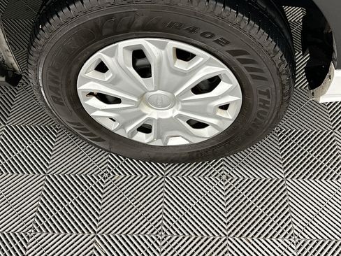 Used 2023 Ford Transit 350 XLT image 11