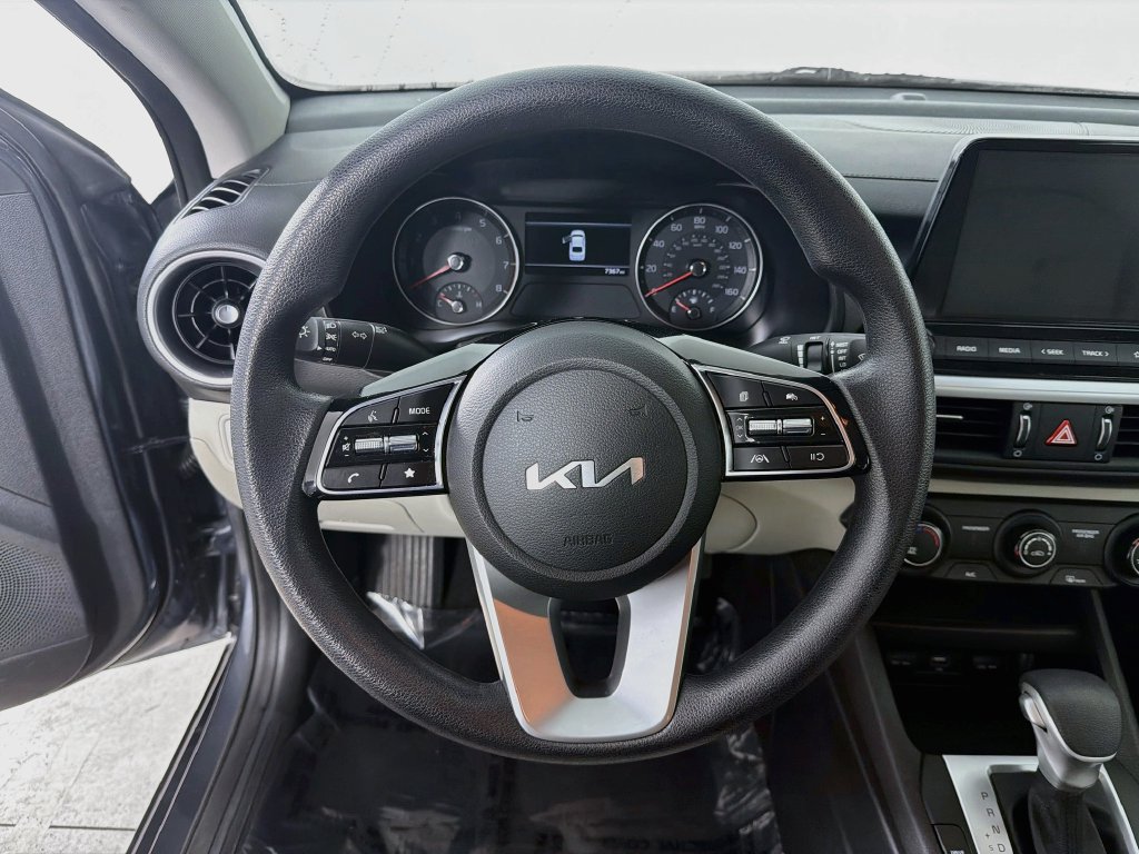 Certified 2023 Kia Forte LXS w/ LXS Technology Package FWD image 11