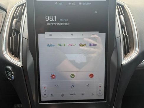 Used 2024 Ford Edge Titanium AWD/4WD image 27
