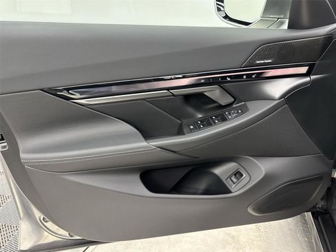 Used 2024 BMW i5 eDrive40i w/ Premium Package image 26