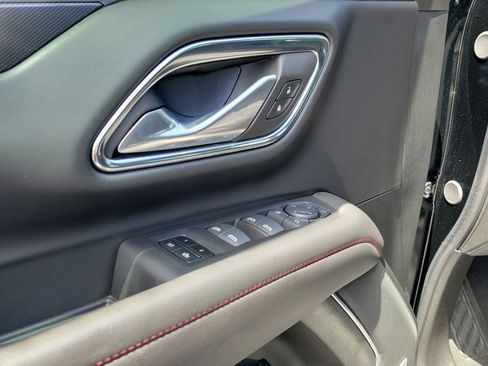 Used 2024 Chevrolet Suburban RST w/ Luxury Package image 19