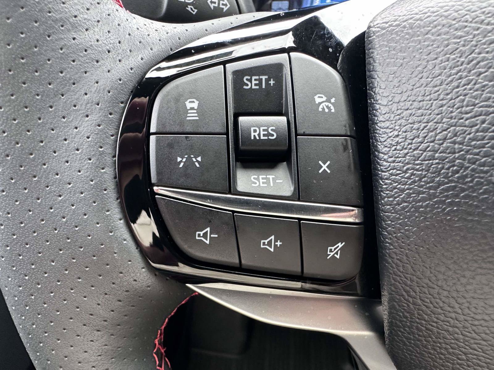 Used 2026 Ford Explorer ST-Line w/ ST-Line Street Pack AWD/4WD image 18