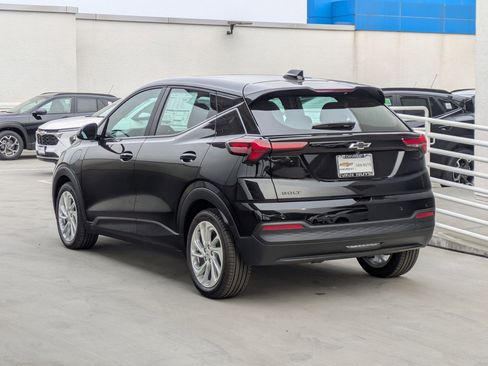 New 2027 Chevrolet Bolt LT w/ Comfort Package image 4