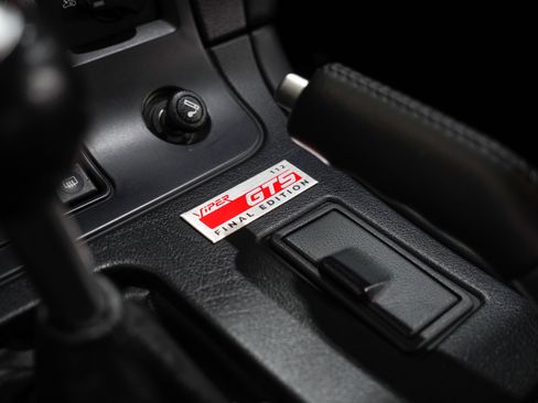 Used 2002 Dodge Viper GTS RWD image 13