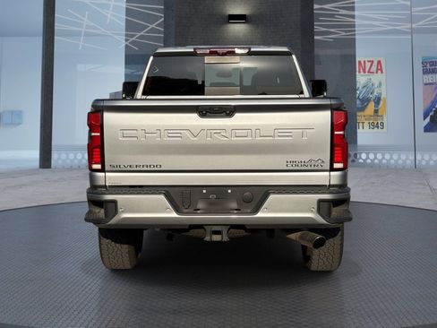 Used 2025 Chevrolet Silverado 2500 High Country w/ High Country Premium Package AWD/4WD image 5