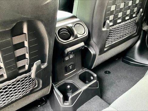 Used 2021 Jeep Wrangler Unlimited Rubicon AWD/4WD image 12