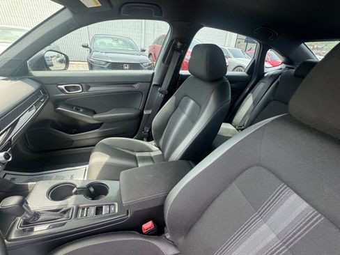 Used 2024 Honda Civic Sport image 8