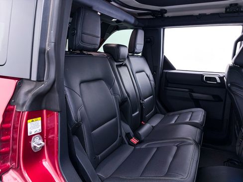 Used 2025 Ford Bronco Badlands AWD/4WD image 38