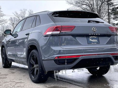 Used 2023 Volkswagen Atlas Cross Sport SEL R-Line image 11