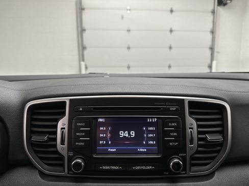 Used 2019 Kia Sportage LX AWD/4WD image 26