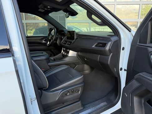 Used 2023 GMC Yukon SLT AWD/4WD image 23