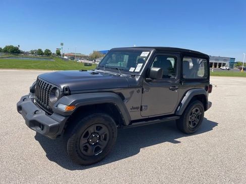 Used 2024 Jeep Wrangler Sport AWD/4WD image 5