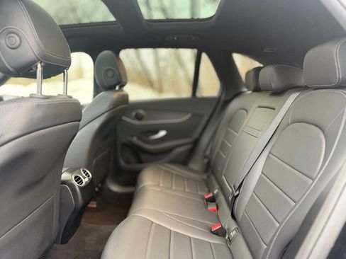 Used 2022 Mercedes-Benz GLC 300 4MATIC image 24