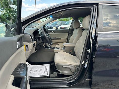Used 2017 Kia Sportage LX AWD/4WD image 10