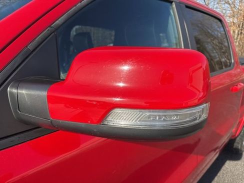 Used 2019 RAM 1500 Laramie w/ Sport Appearance Package image 10