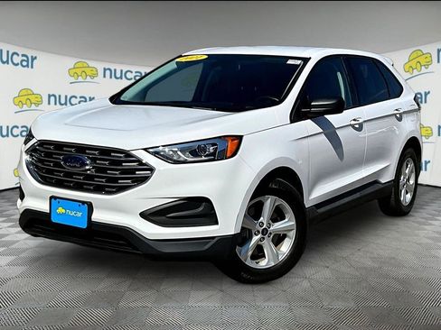 Used 2021 Ford Edge SE image 3