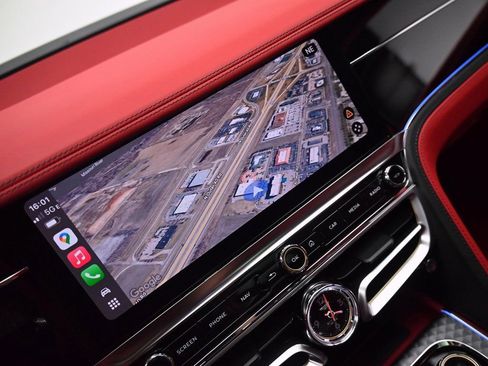 New 2025 Bentley Flying Spur Plug-In Hybrid AWD/4WD image 15