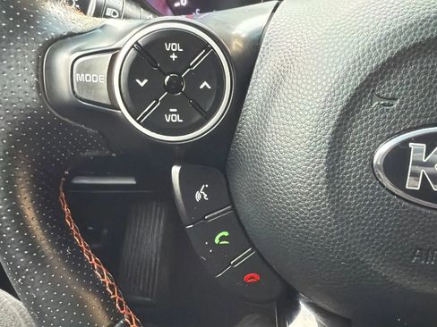 Used 2019 Kia Soul ! image 12