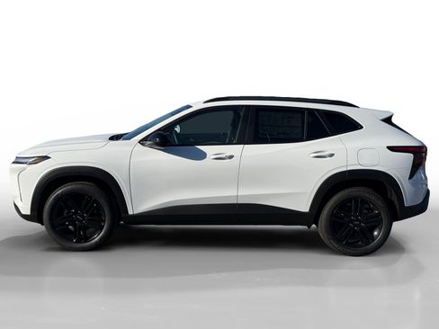 New 2026 Chevrolet Trax ACTIV w/ Sunroof Package image 2