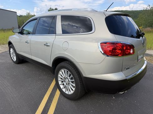 Used 2012 Buick Enclave Leather AWD/4WD image 7
