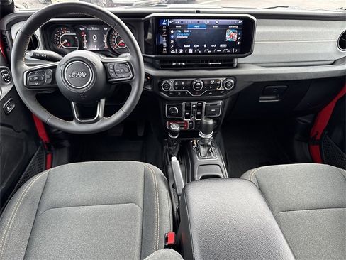 Certified 2024 Jeep Gladiator Sport image 9